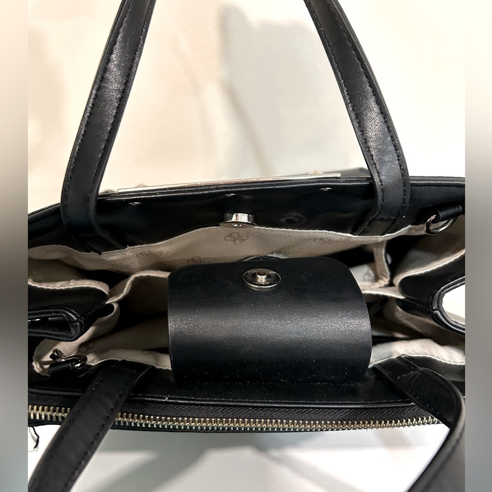 GUESS Flower Embroidered Purse - Picture 3 of 6
